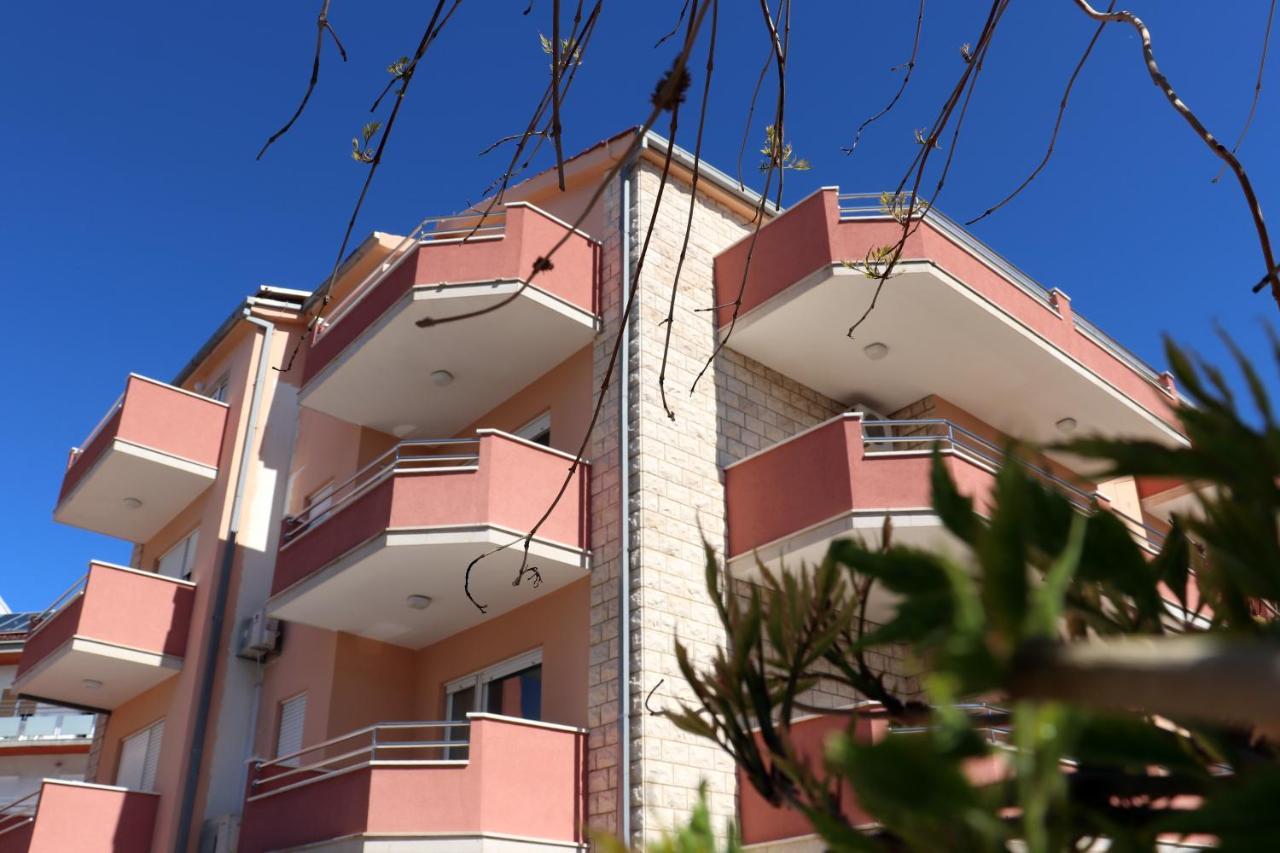 Rooms Zvonimir Stobreč Εξωτερικό φωτογραφία