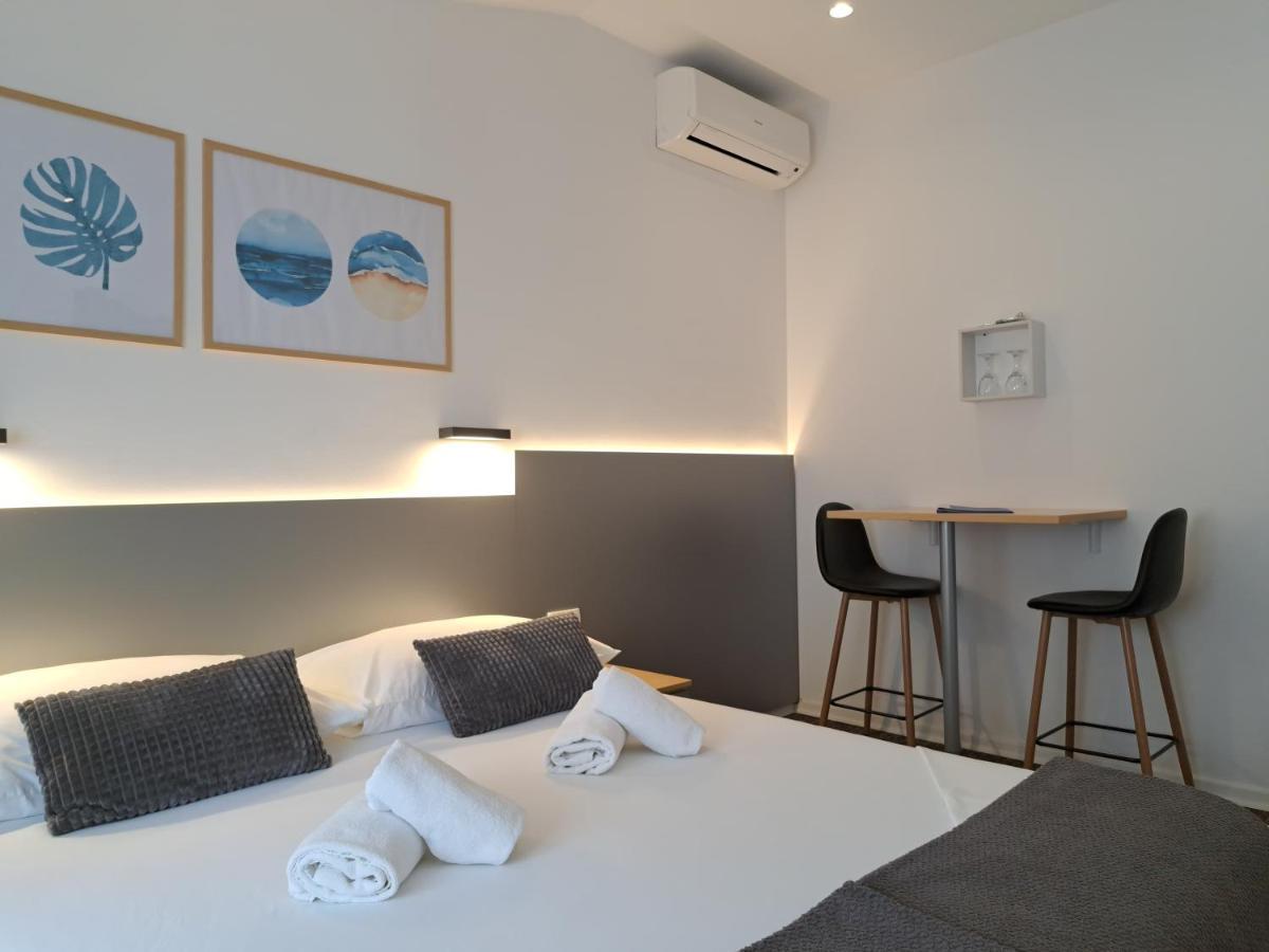 Rooms Zvonimir Stobreč Εξωτερικό φωτογραφία
