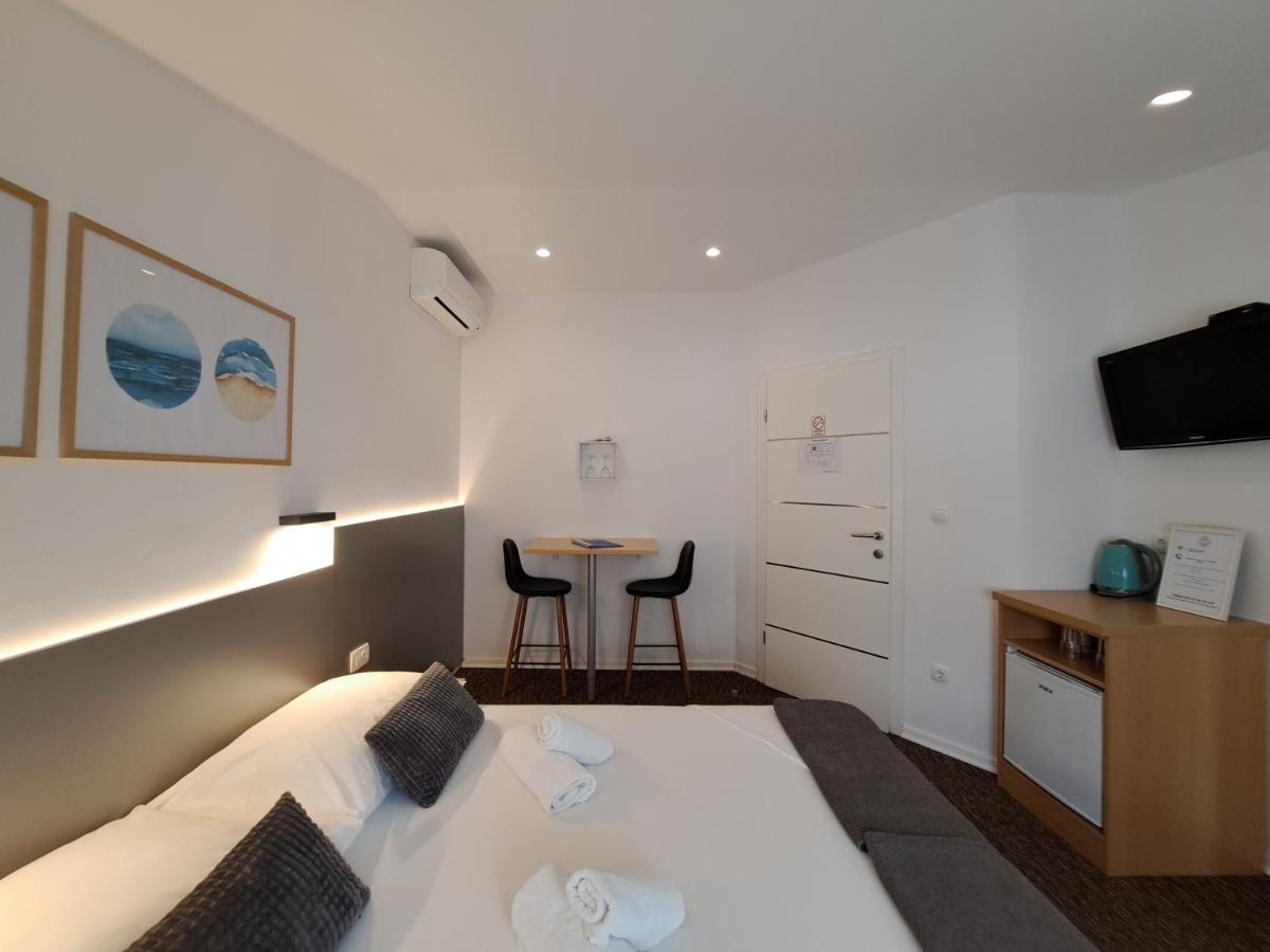 Rooms Zvonimir Stobreč Εξωτερικό φωτογραφία