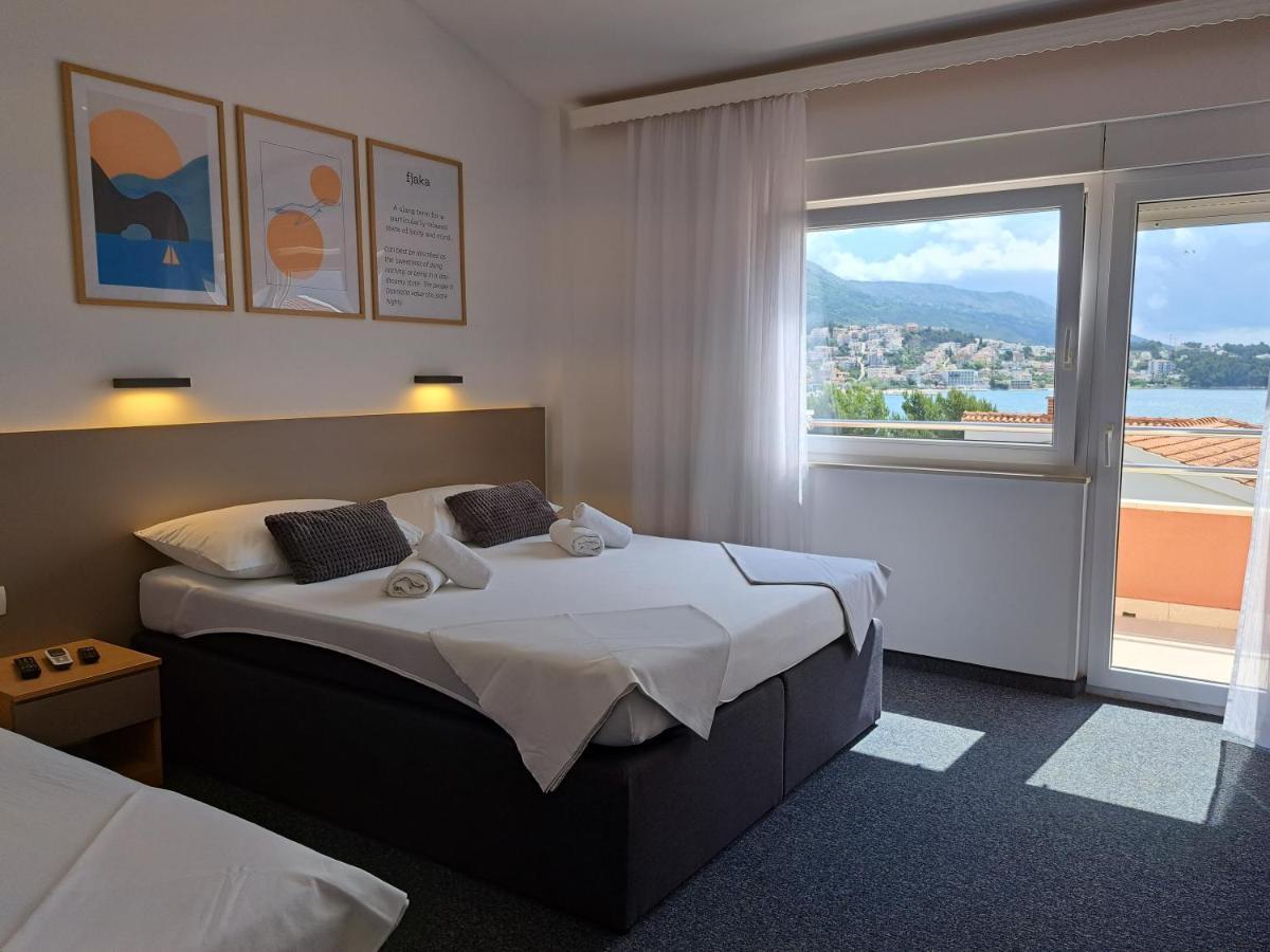Rooms Zvonimir Stobreč Εξωτερικό φωτογραφία