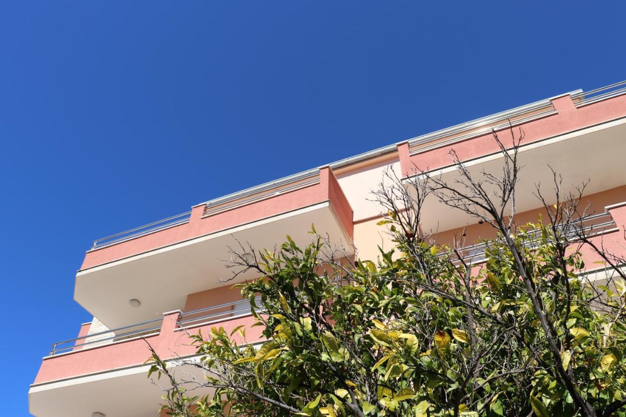 Rooms Zvonimir Stobreč Εξωτερικό φωτογραφία