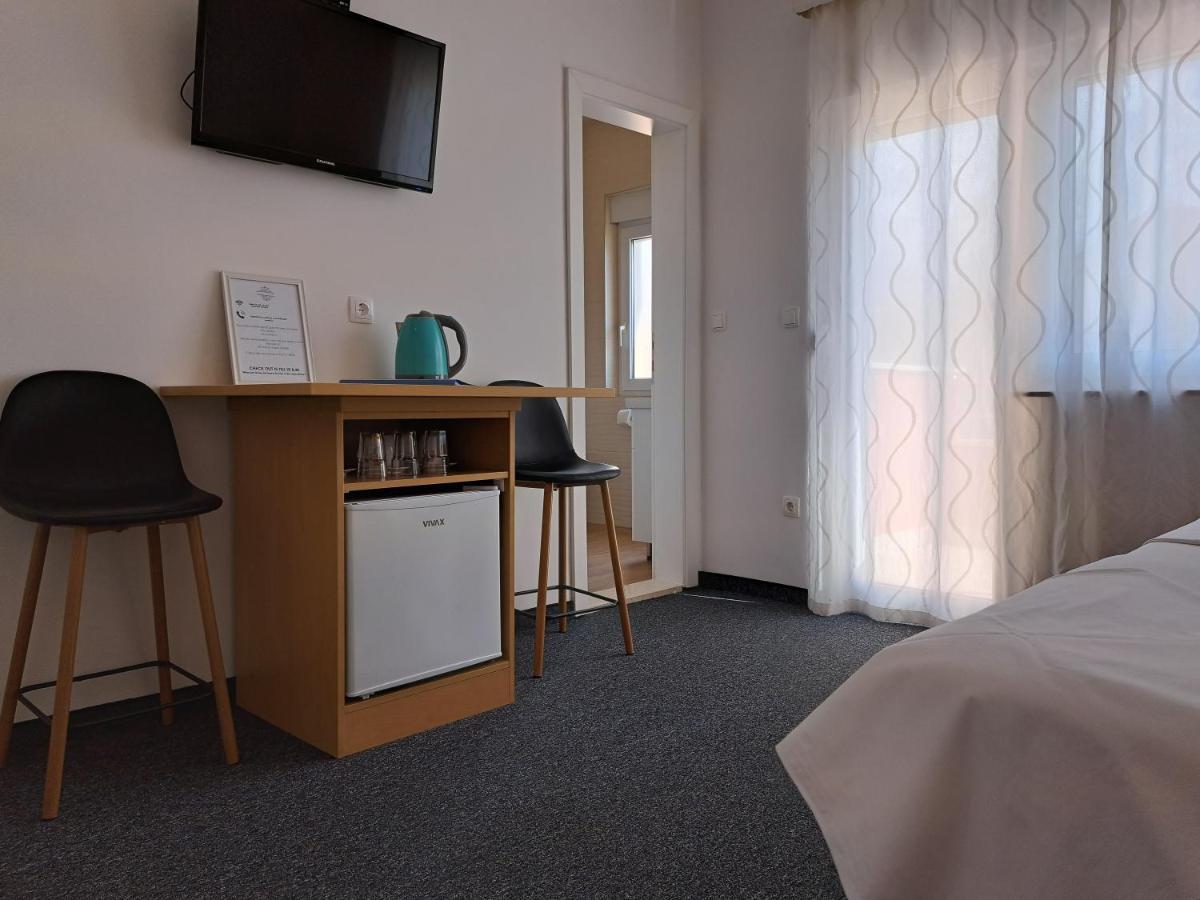 Rooms Zvonimir Stobreč Εξωτερικό φωτογραφία